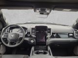 Dodge 1500 Crew Cab Laramie Night MY25 Luftfed Auspuff - Dodge RAM mit Benzin-Antrieb: Leder, Allradantrieb