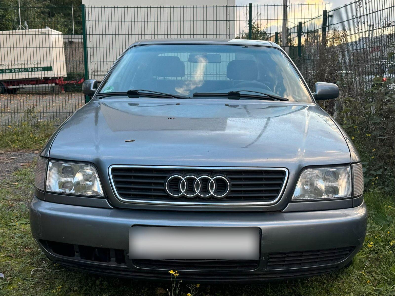 Audi 100