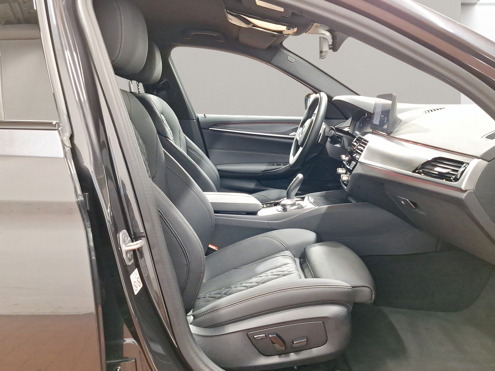 BMW 520d xDrive Touring M Sport AHK LiveCockpitProf foto 5