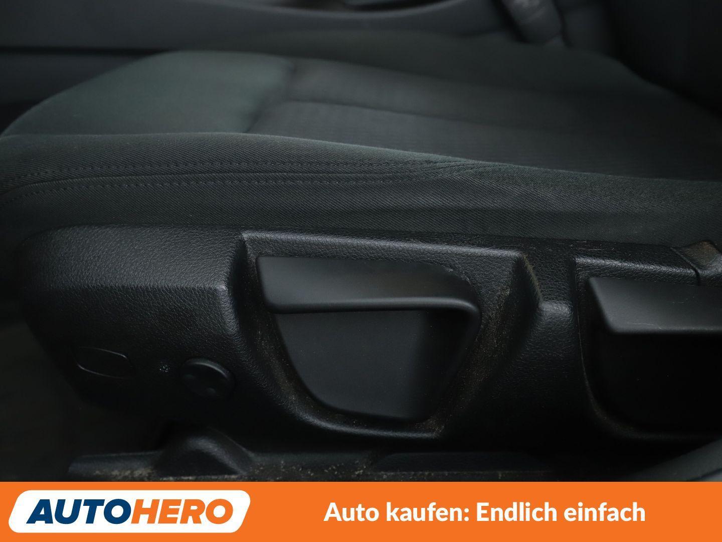 BMW 320d Advantage Aut.*NAVI*LED*TEMPO*PDC*SHZ*
