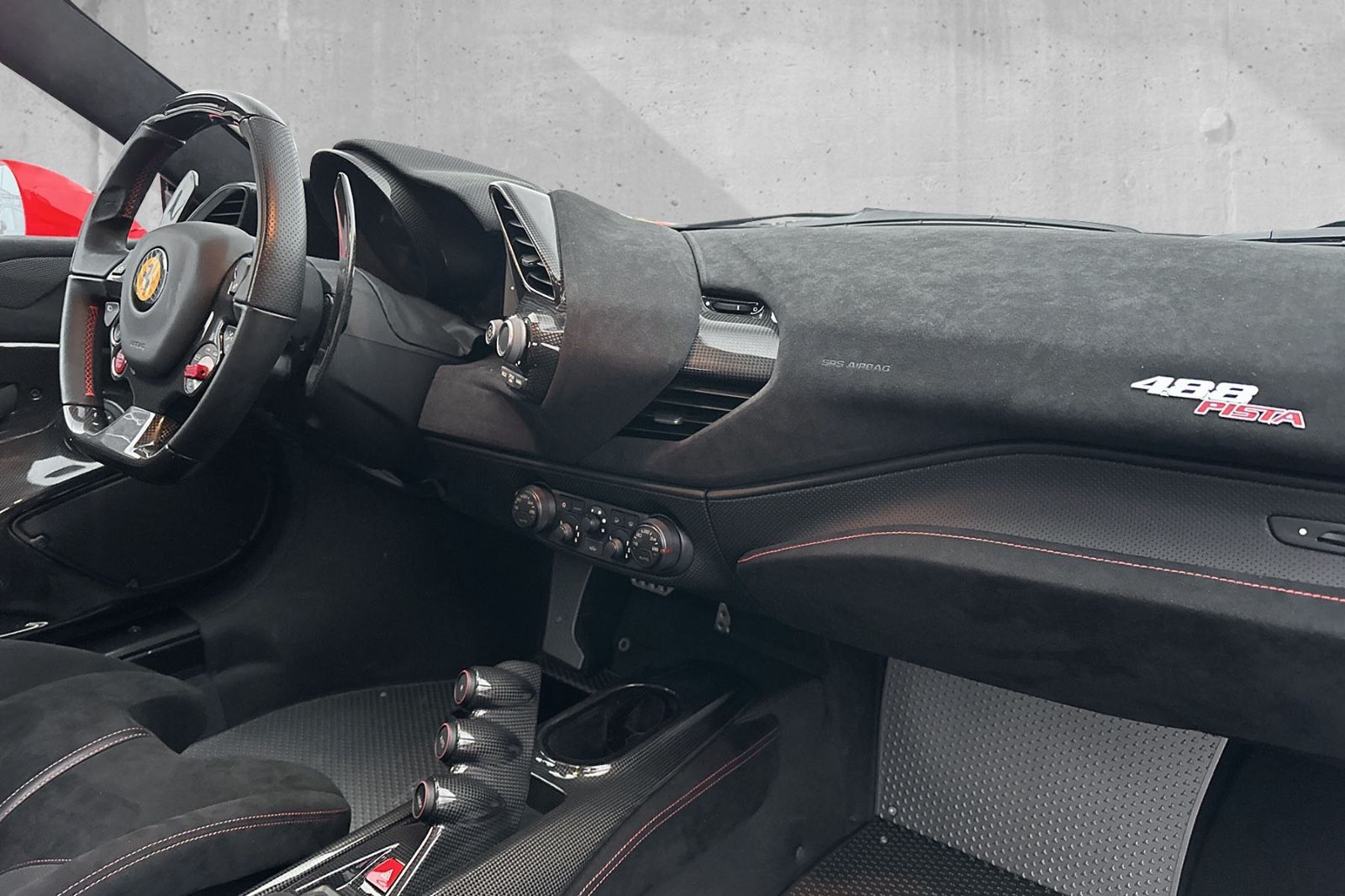 Fahrzeugabbildung Ferrari 488 Pista*Dt Auto*Voll Carbon*4 Punkt*Bügel