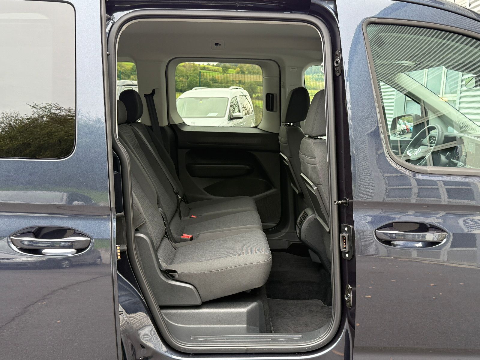 Fahrzeugabbildung Volkswagen Caddy Life "Energy" TSI eHybrid ACC Navi Kamera