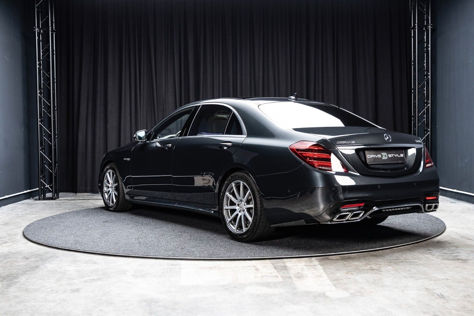 MERCEDES-BENZ S 63 AMG 4MATIC+ Lang + Burmester + Pano – Bild 4