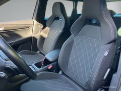 SKODA Karoq 1.5 TSI Sportline DSG Matrix Navi Ahk 18'' SKODA Karoq 1.5 TSI Sportline DSG Matrix Navi Ahk 18''