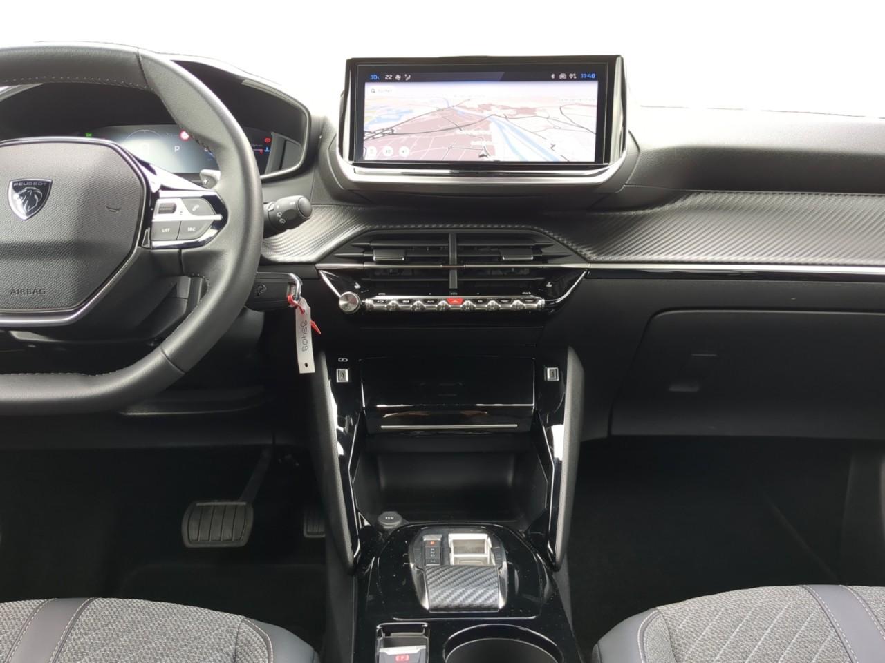 Peugeot 2008 AllureBlueHDi 130 EAT8+Temomat+NAVI+DAB+LED