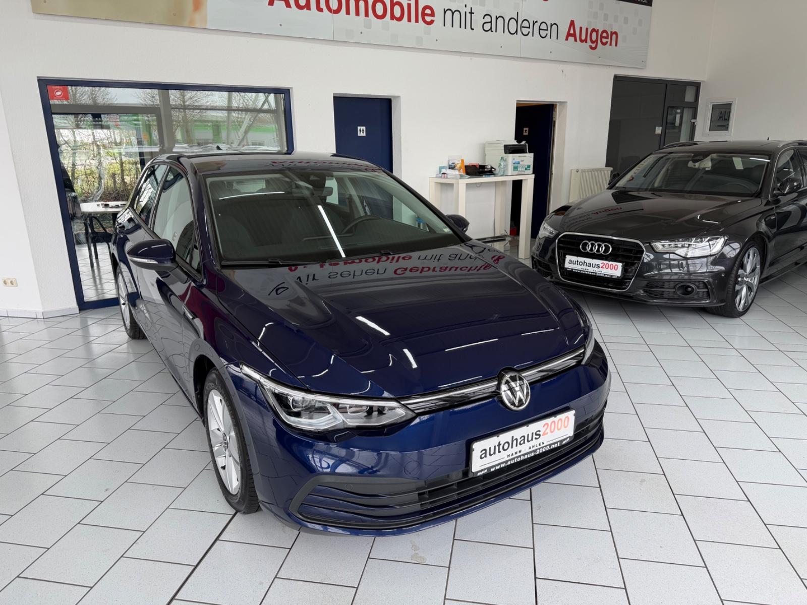 Volkswagen Golf VIII Lim. Life *1-Hand*LHZ*Navi*