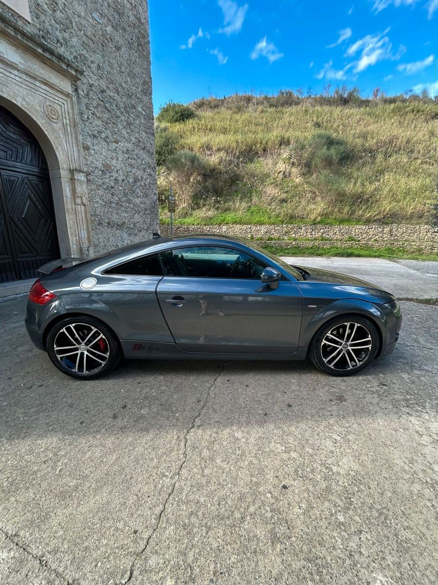 Audi TT - 1