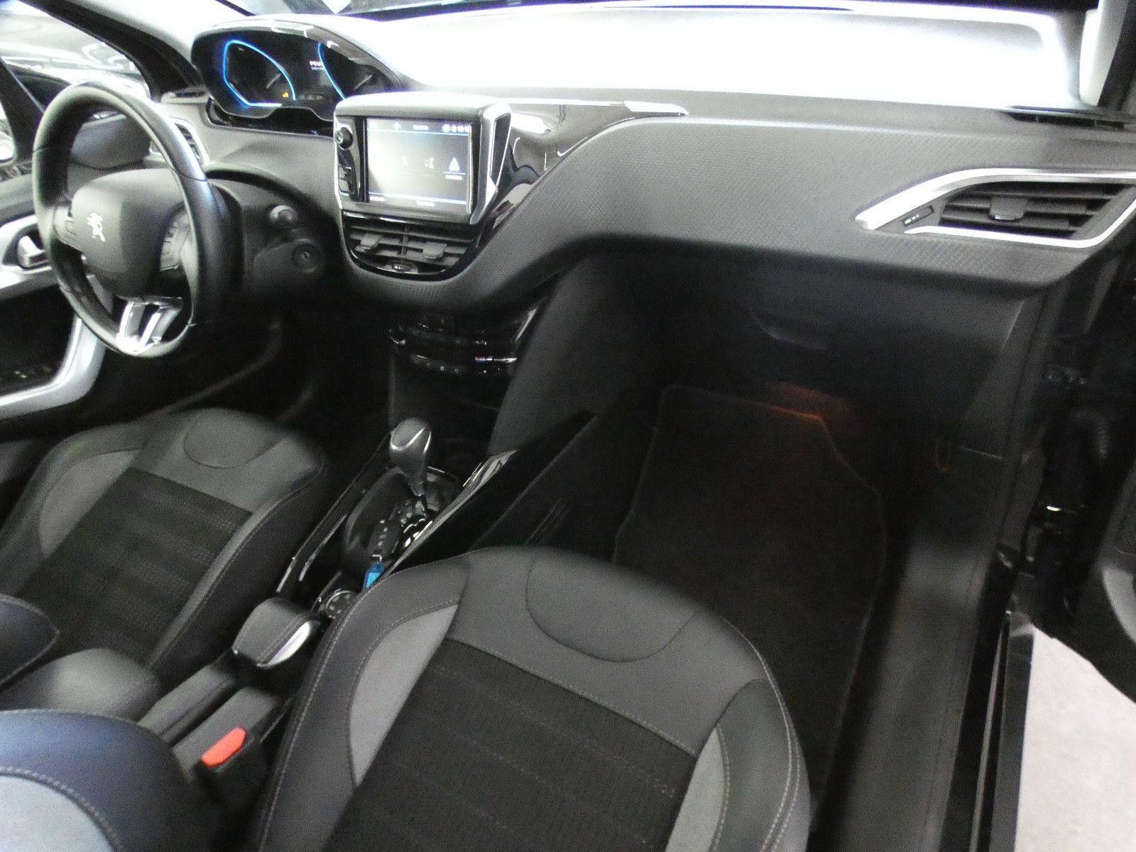 Peugeot 2008 Allure BlueHDI 120 EAT6*NAVI*MIRRIRLINK*PDC
