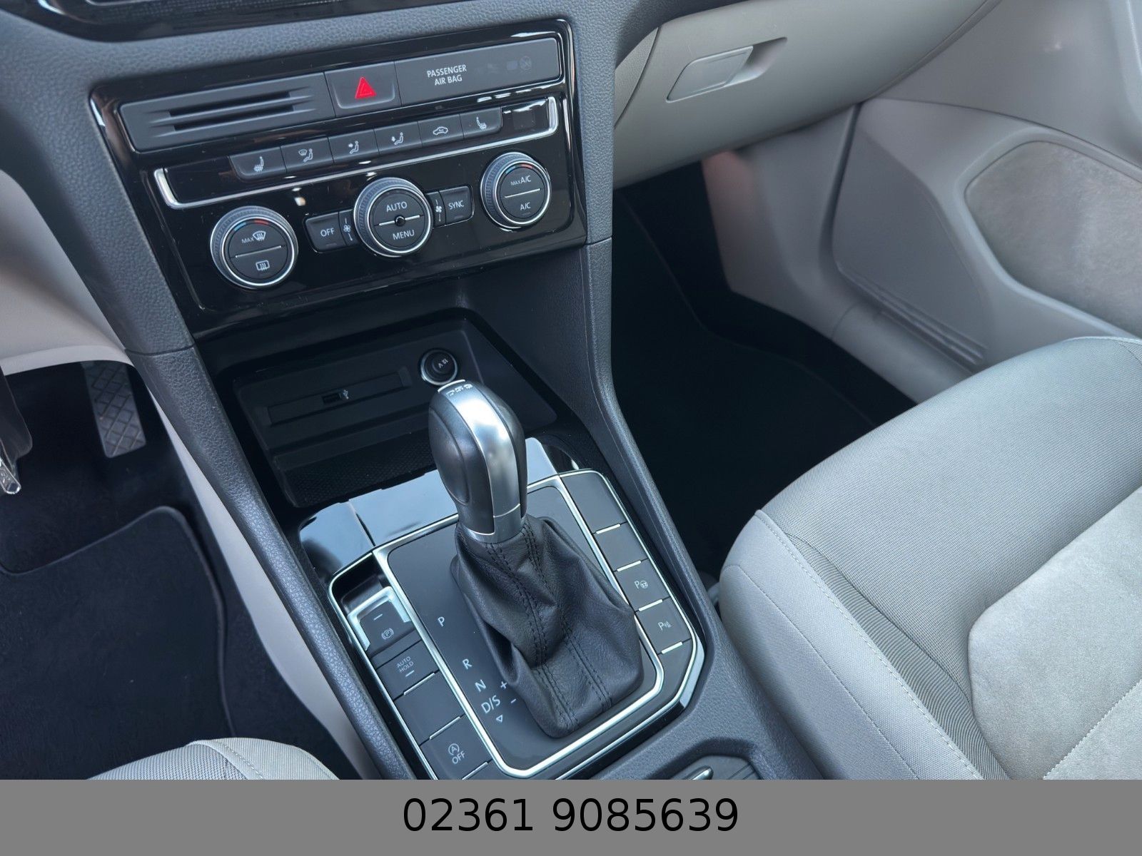 Fahrzeugabbildung Volkswagen Golf Sportsvan VII Highline Automatik/Navi