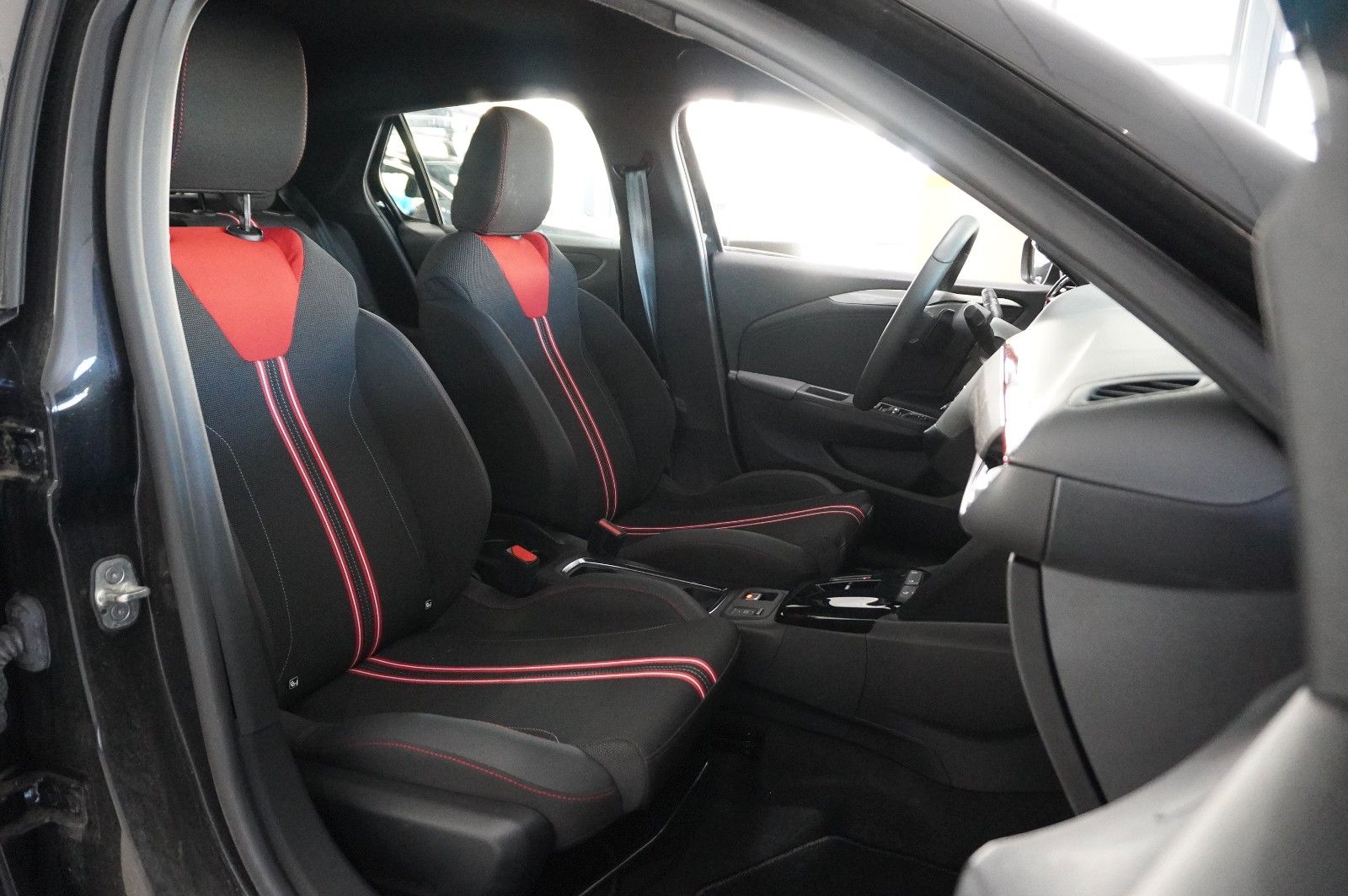 Fahrzeugabbildung Opel Corsa F 1.2T GS SPORT NAVI/LED/KAMERA/SPORT/DAB+