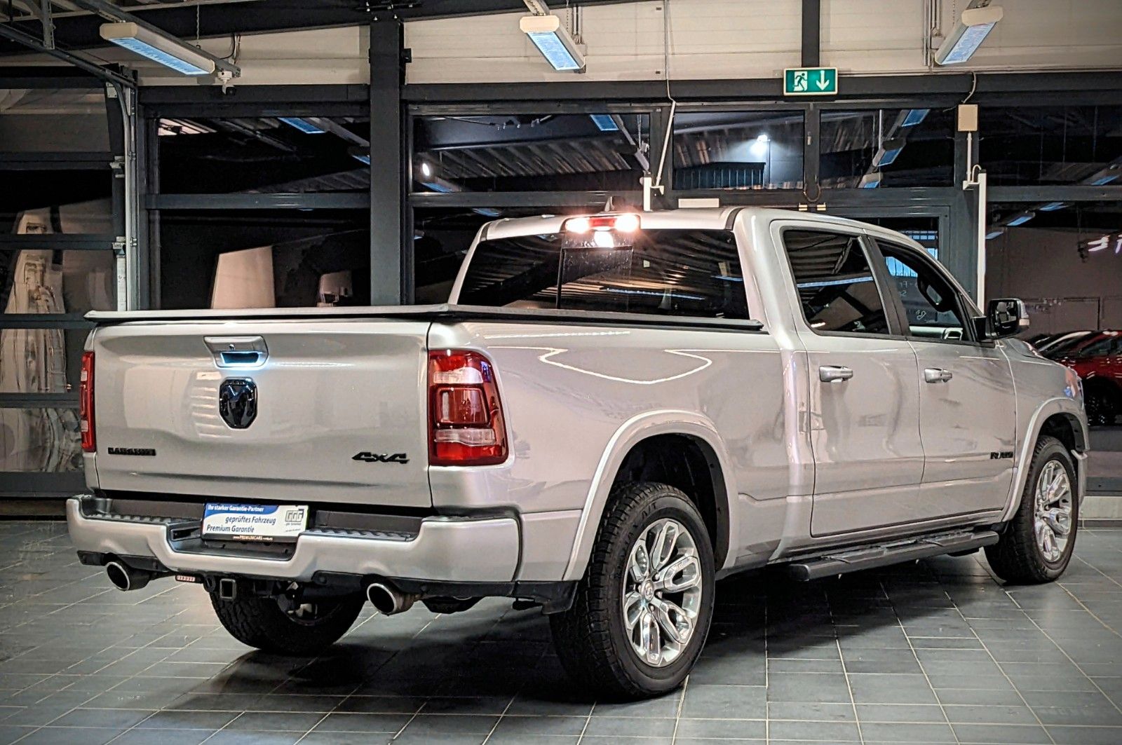 Dodge RAM 1500 Laramie HEMI 5.7 LPG-Gas E-TORQUE 4x4 imagem 3