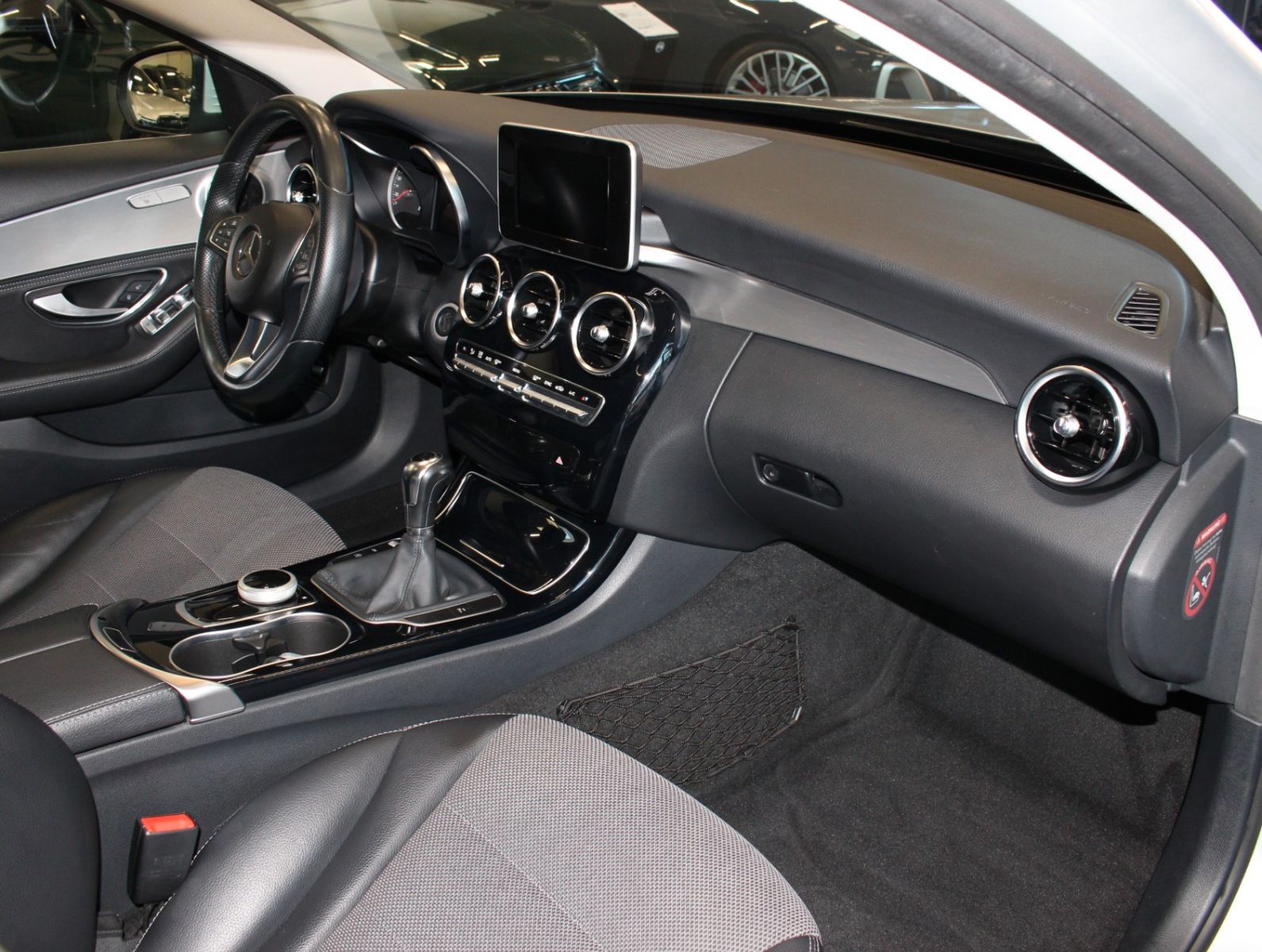 Fahrzeugabbildung Mercedes-Benz C 200 AVANTGARDE*2.Hand