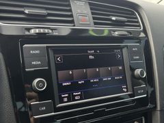 Fahrzeugabbildung Volkswagen Golf VII Variant 1.5TSI Highline ACC DSG ACC SHZ