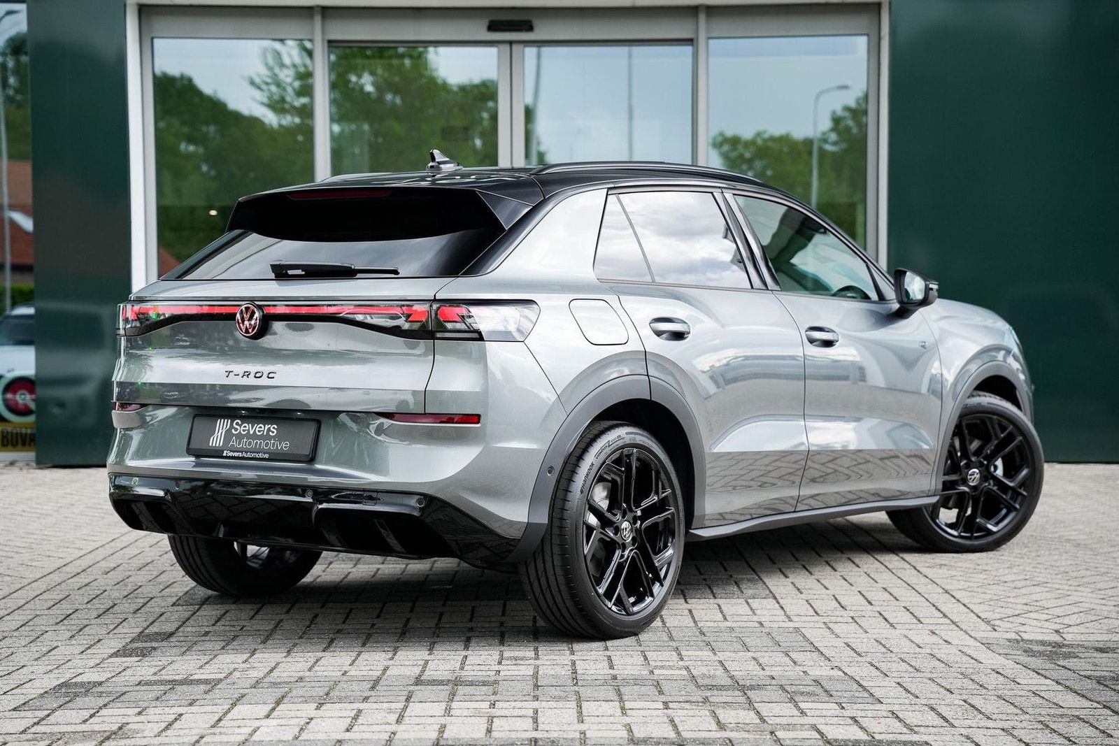 Volkswagen T-Roc 1.5 eTsi R-Line First Edition l Panorama-D imagem 3