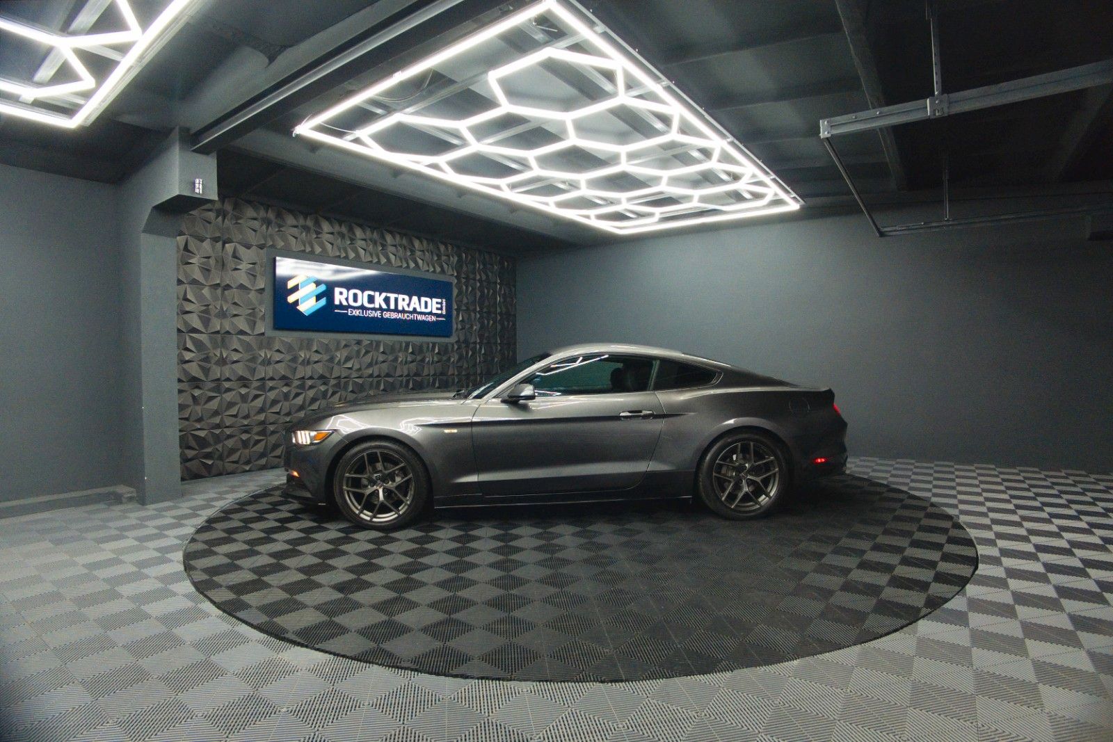 Fahrzeugabbildung Ford Mustang 3.7 V6 GT Coupe 19Zoll | Xenon | Kamera