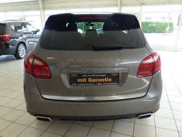 Porsche Cayenne - 7