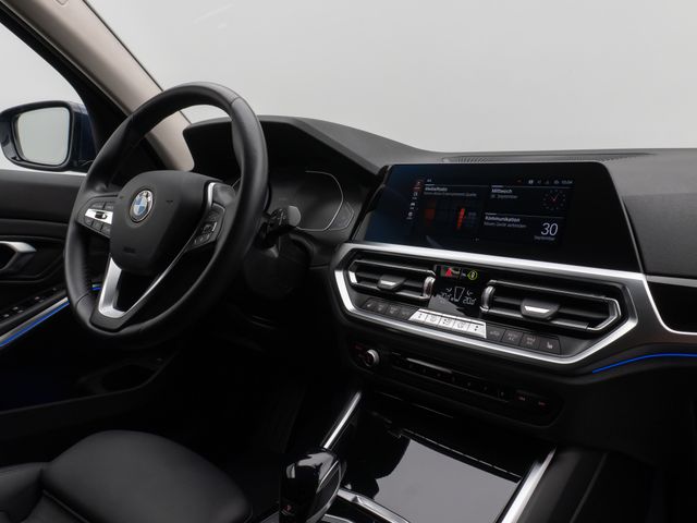 Foto Nummer 36: BMW 320d