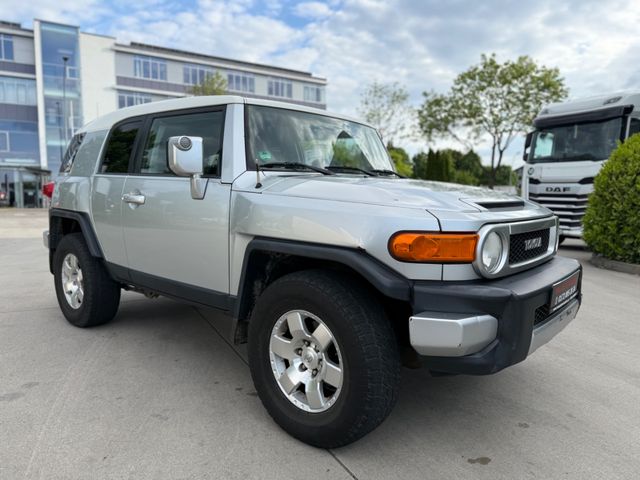 Toyota FJ CRUISER
