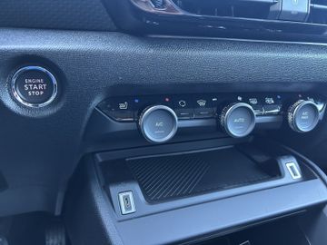 Citroën C4 Hybrid 145 Max KAMERA LED SHZ NAVI ALU