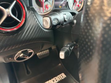 Mercedes-Benz A 250 *PANORAMA*HarmanKardon*SPORT*PDC(CAM)*