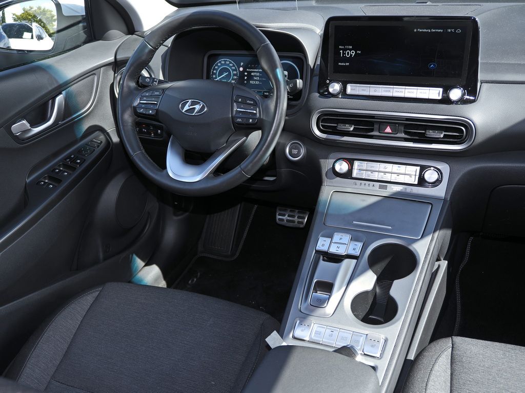 Fahrzeugabbildung Hyundai KONA TREND ELEKTRO 2WD SHZ LHZ HUD NAVI KAMERA