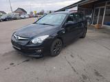 Hyundai i30 CW 1.6 CRDi Style-Klima-Elektr.fenster - Hyundai i30 aus 2010 mit Diesel-Antrieb