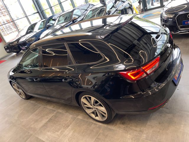 Seat Leon ST FR *ALCANTARA*NAVI*PDC*SZHZ*AHK*