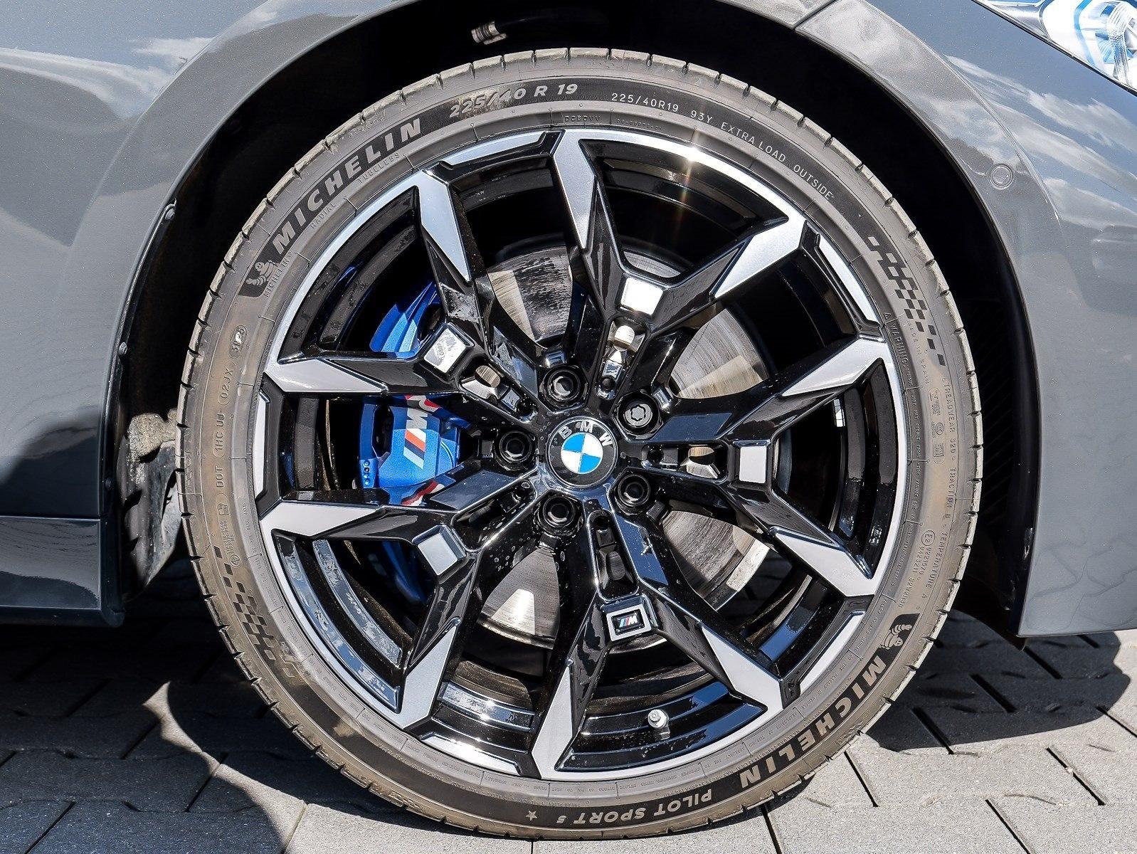 BMW M340i xDrive Touring M Sport HUD PANO 360°KAM