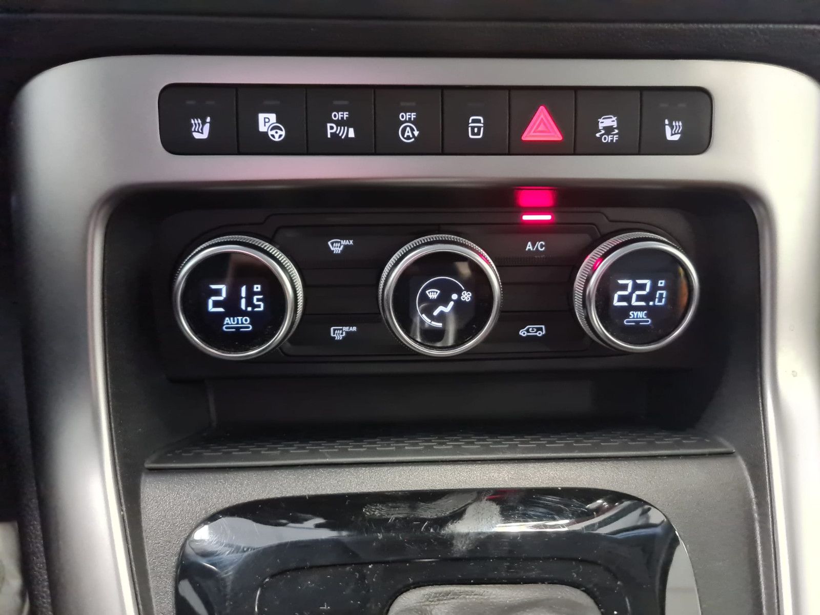 Fahrzeugabbildung Mercedes-Benz T 180 / Citan / AHK / LED / KAMERA / 1. HAND