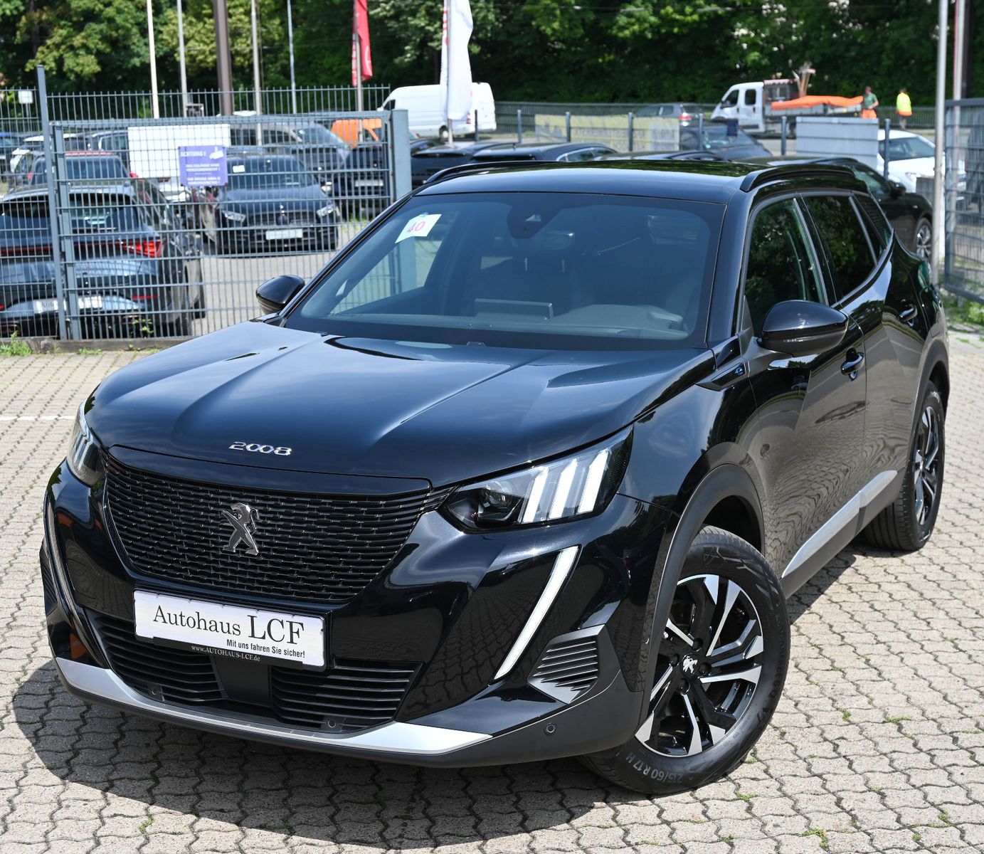 Peugeot 2008 e- GT Navi Cam180° 1.Hd LED Leder imagem 2