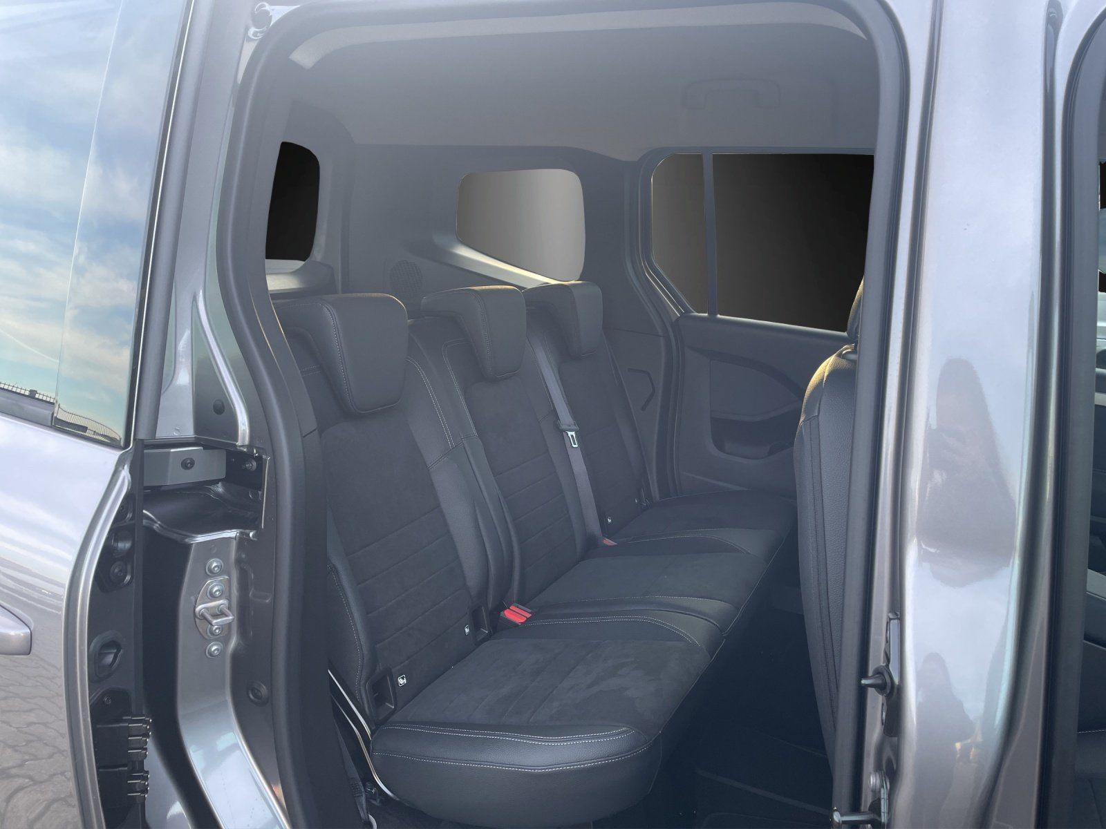 Fahrzeugabbildung Mercedes-Benz T 180 d PROGRESSIVE Standard