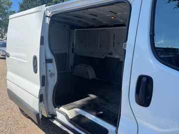 Opel Vivaro - 12