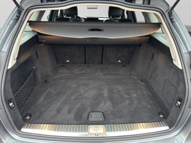 Fahrzeugabbildung Mercedes-Benz C 180 T Avantgarde+LED+Navi+Kamera+Spur+AHK