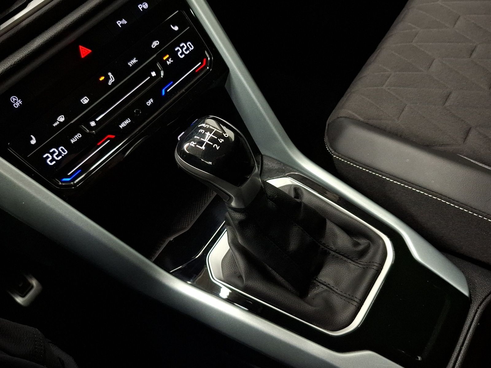 Volkswagen T-Roc - Bild 11