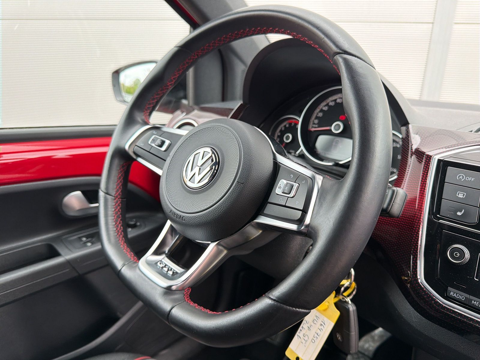 Fahrzeugabbildung Volkswagen up! GTI 1.0 TSI Beats 17Zoll DAB+