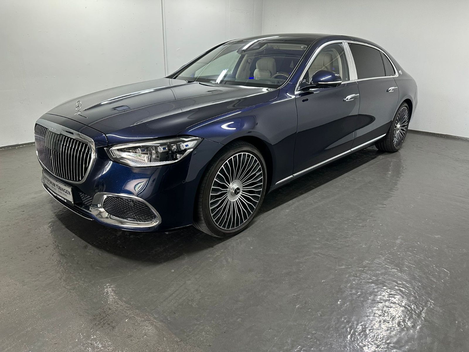 Fahrzeugabbildung Mercedes-Benz S 680 Maybach 4MATIC *PANO*Klapptisch*FIRSTCLASS