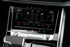 Audi Q7 – 20 / 30