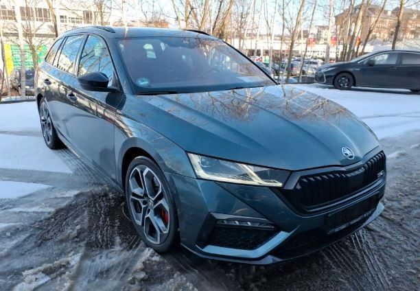 Fahrzeugabbildung SKODA Octavia 2.0 TSI DSG RS COMBI NAVI/ACC/AHK/SZH