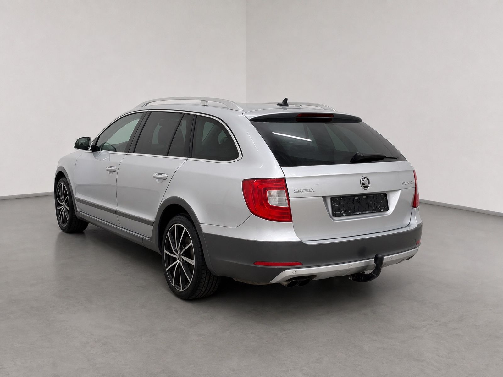 SKODA Superb Superb 2.0 TDI Elegance 4x4*DSG*Pano*Xenon*, Ansicht 4