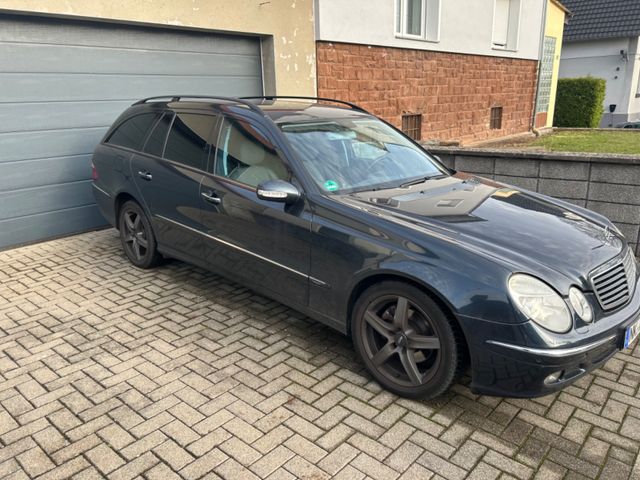 Mercedes-Benz E 220 CDI T AVANTGARDE Avantgarde