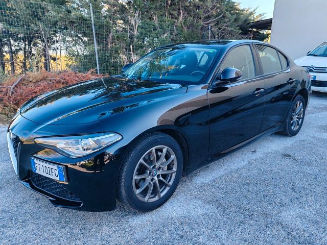 Alfa Romeo Giulia 2.2 TD 160 CV AT8 Business