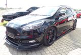 Ford Focus Turnier ST 2.0 EcoBoost Sport Umbau - Ford Focus: Leder, Navigationssystem