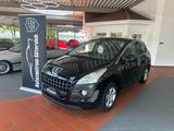 Peugeot 3008 Premium *2.Hand / AHK / SitzH. / PanoramaD* - Peugeot Gebrauchtwagen von 2010