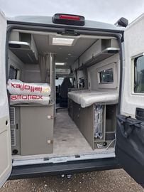 HYMER  ERIBA  HYMERCAR Yosemite 180 PS Maxi Solar Skyview AHK 2.Batt.