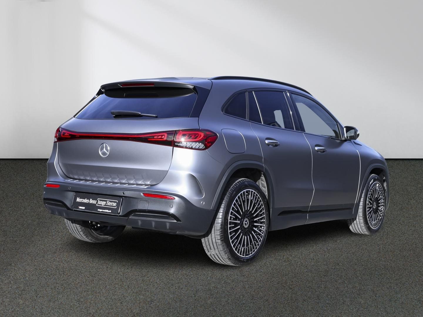 Mercedes-Benz EQA 350 4M AMG Night Panorama Distronic 360° AHK imagem 3