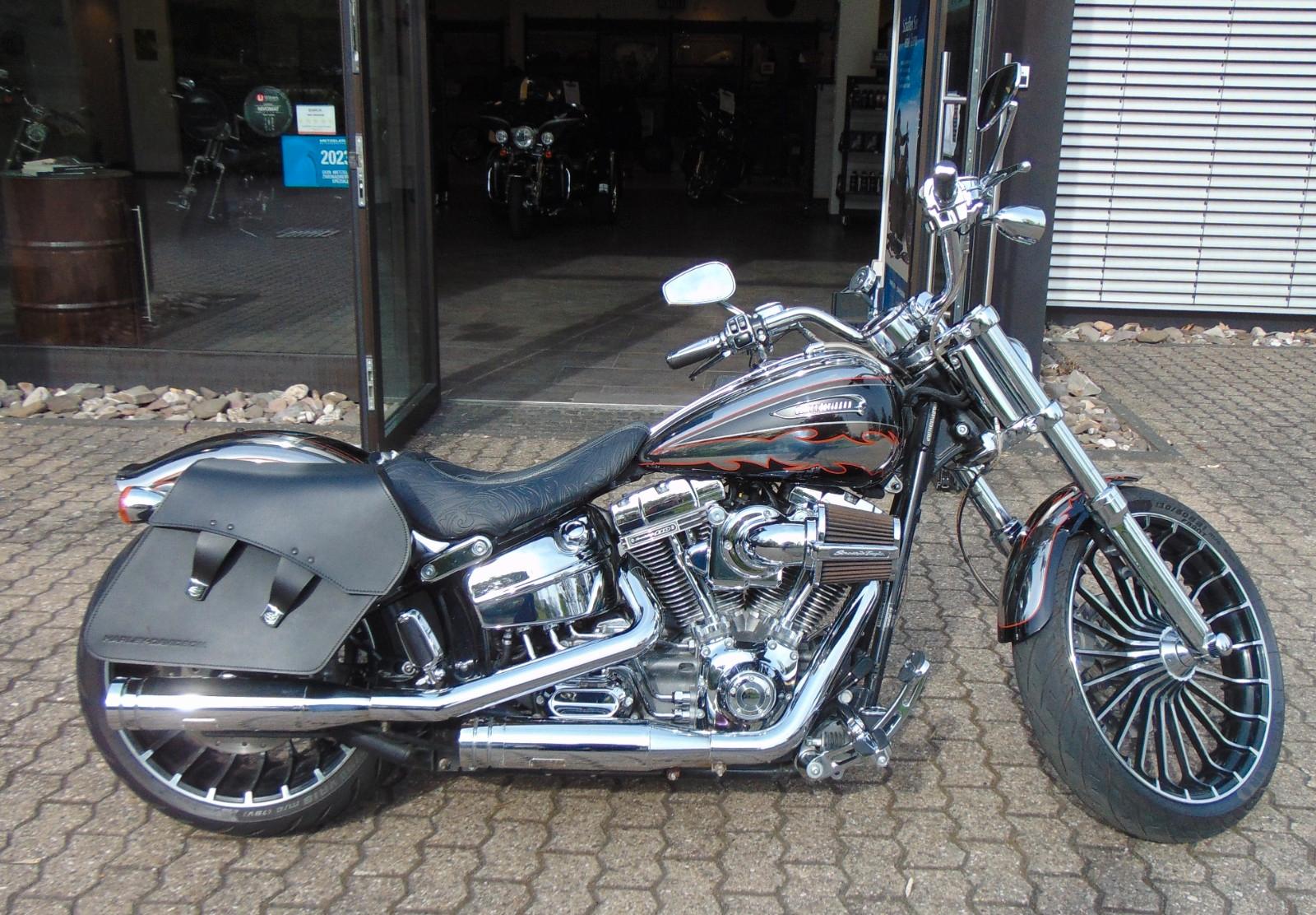 Harley-Davidson FXSBSE CVO Breakout