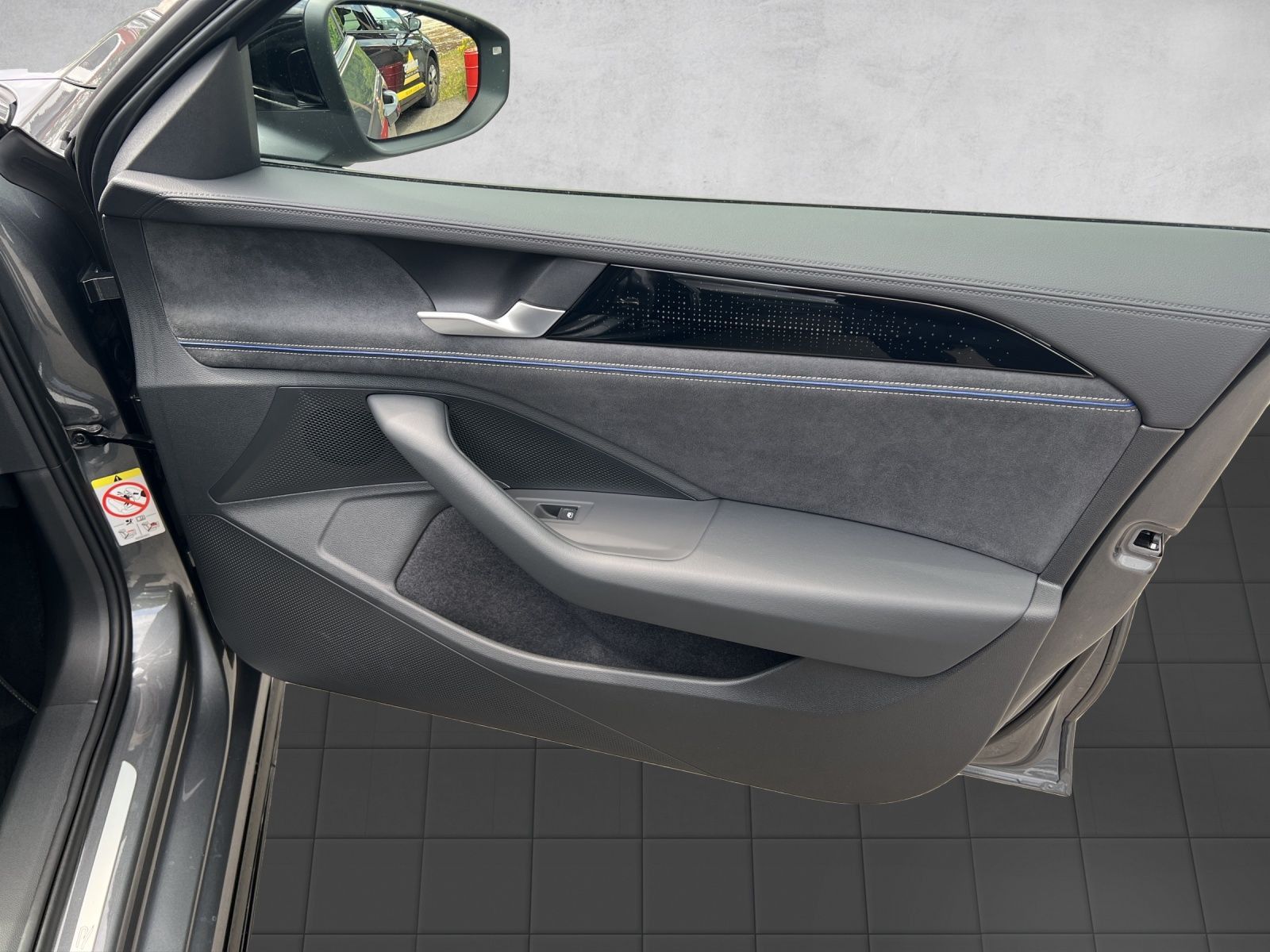 Passat R-Line 1,5 l eHybrid OPF 130 kW ( 177 PS)
