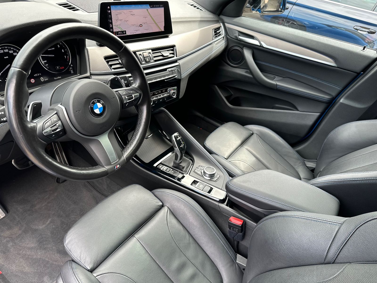 Fahrzeugabbildung BMW X2 M35i NAV+LED+PANO+HUD+KAM+SHZ+PDC+DAB+KLIMA