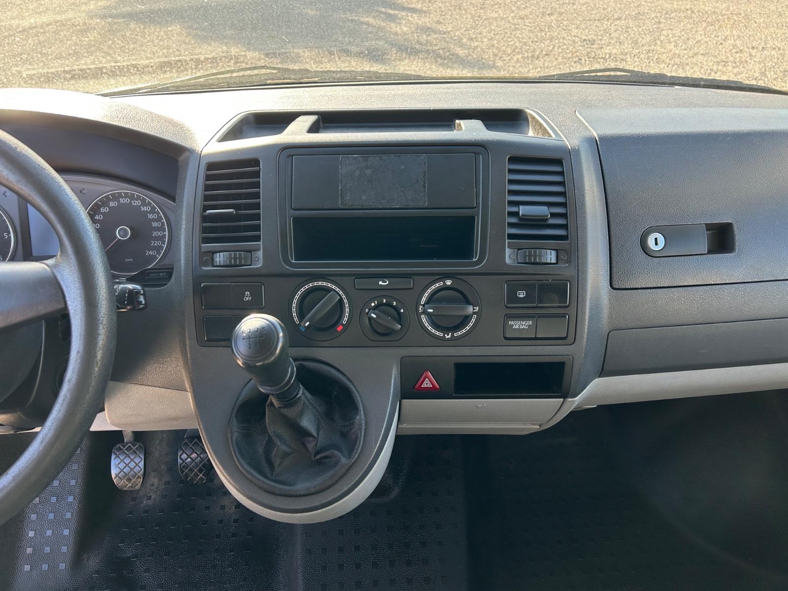 VOLKSWAGEN T5 TRANSPORTER 2.0TDI 84CH - BVM - 1ERE MAIN - ENTRETIEN COMPLET VOLKSWAGEN