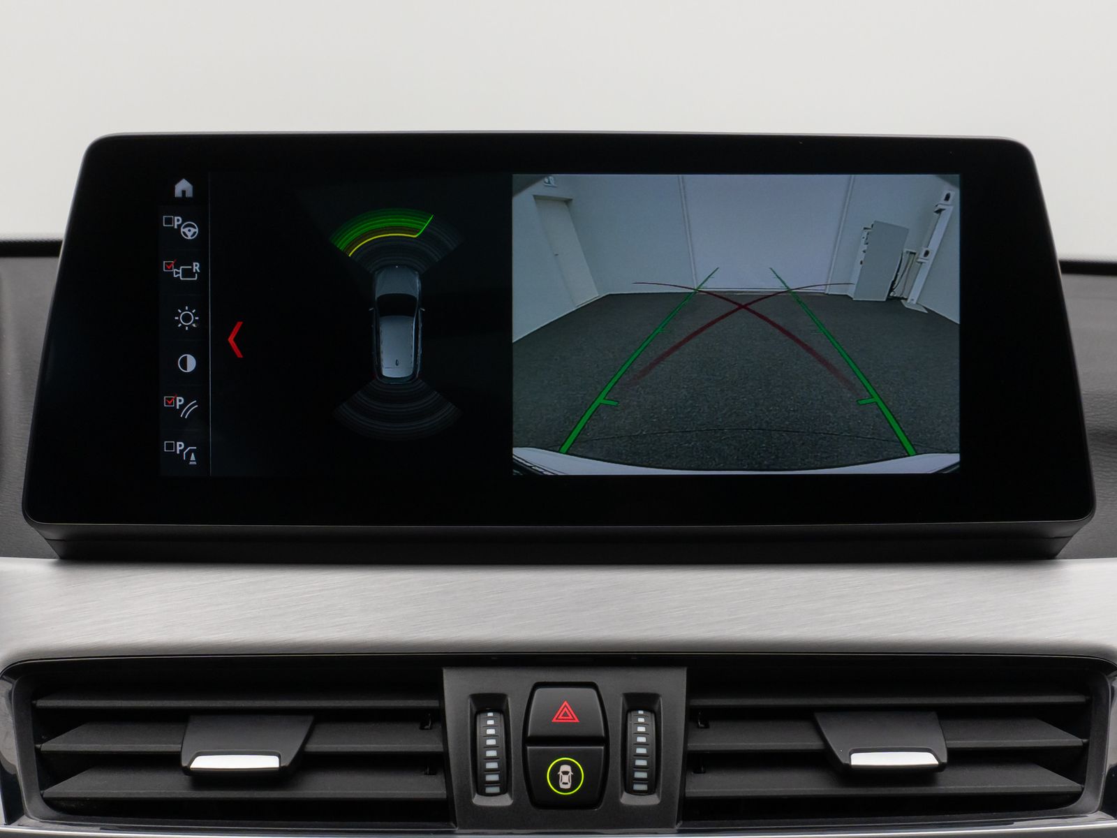 Fahrzeugabbildung BMW X1 xD25e Panorama Kamera DAB HUD Leder LED Alarm